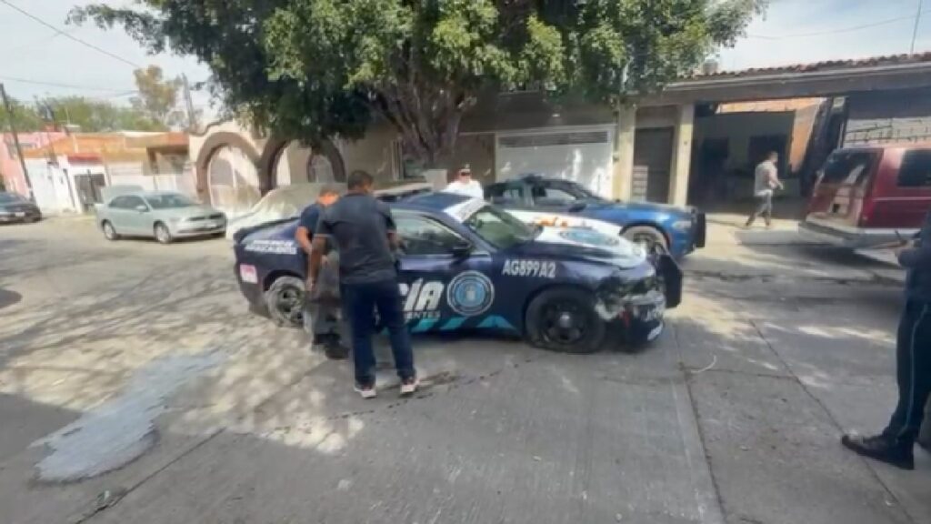 Robo de Patrulla en Aguascalientes: Hombre Choque y Huida Inesperada