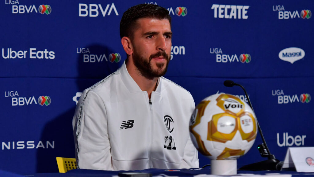 Paulinho Aspira a Dejar Huella en el Fútbol como Cardozo y Gignac