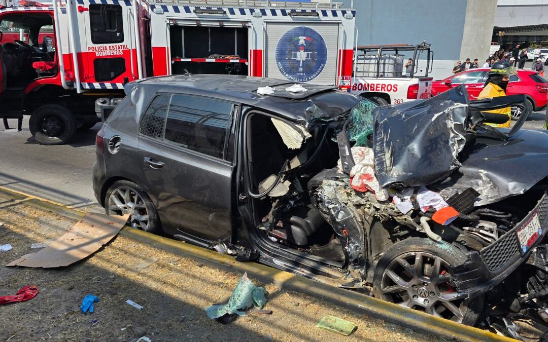 Tragedia en Puebla: Mujer muere atropellada en Plaza Vía San Ángel tras megacarambola en Vía Atlixcáyotl