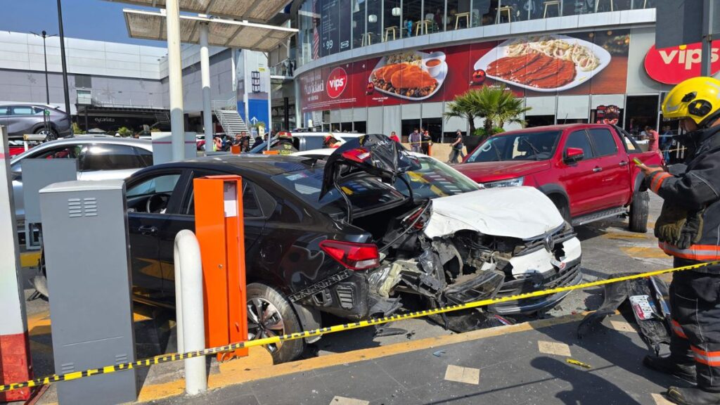 Accidente en Vía Atlixcáyotl: Testigos Aseguran que Jugaban a las Carreritas