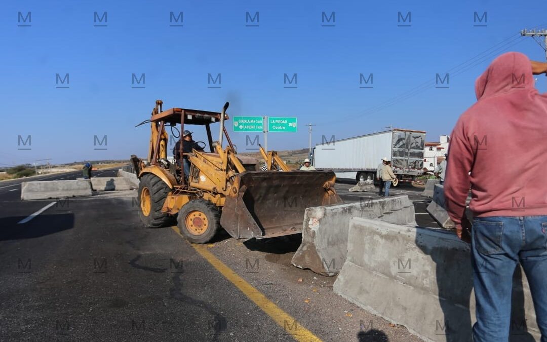 Bloqueos en Guanajuato causan pérdidas económicas significativas en Irapuato y desabasto de gasolina en Silao