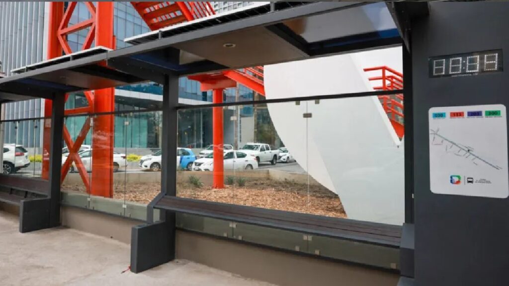 Innovación en San Pedro Garza García: Dos Empresas Proponen Parabuses Climatizados