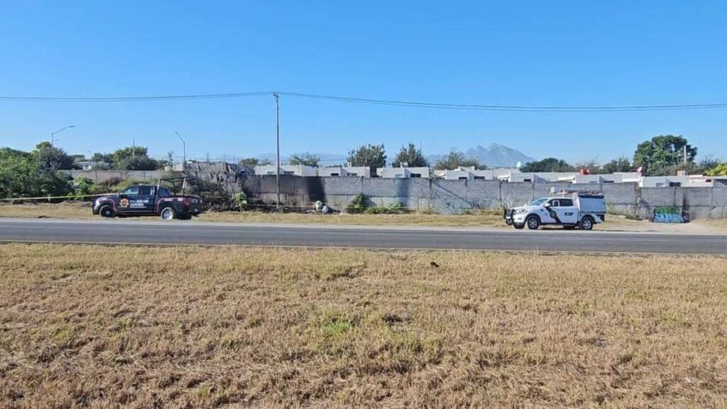 Cuerpo calcinado hallado en un terreno baldío de Juárez, Nuevo León