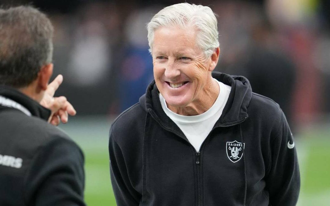Exjugador de Las Vegas Raiders Critica las Decisiones de Pete Carroll en la Temporada 2025