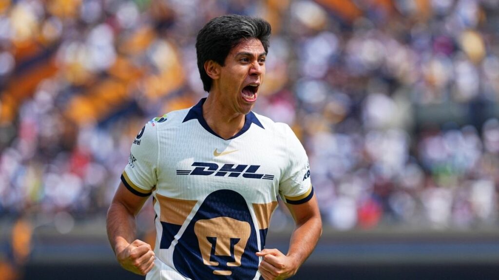 José Juan Macías a un paso de renovar su contrato con Pumas por dos años