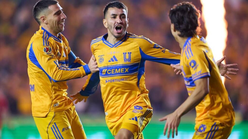 Tigres Saca Ventaja en la Final de Ida Tras Error de Hugo González