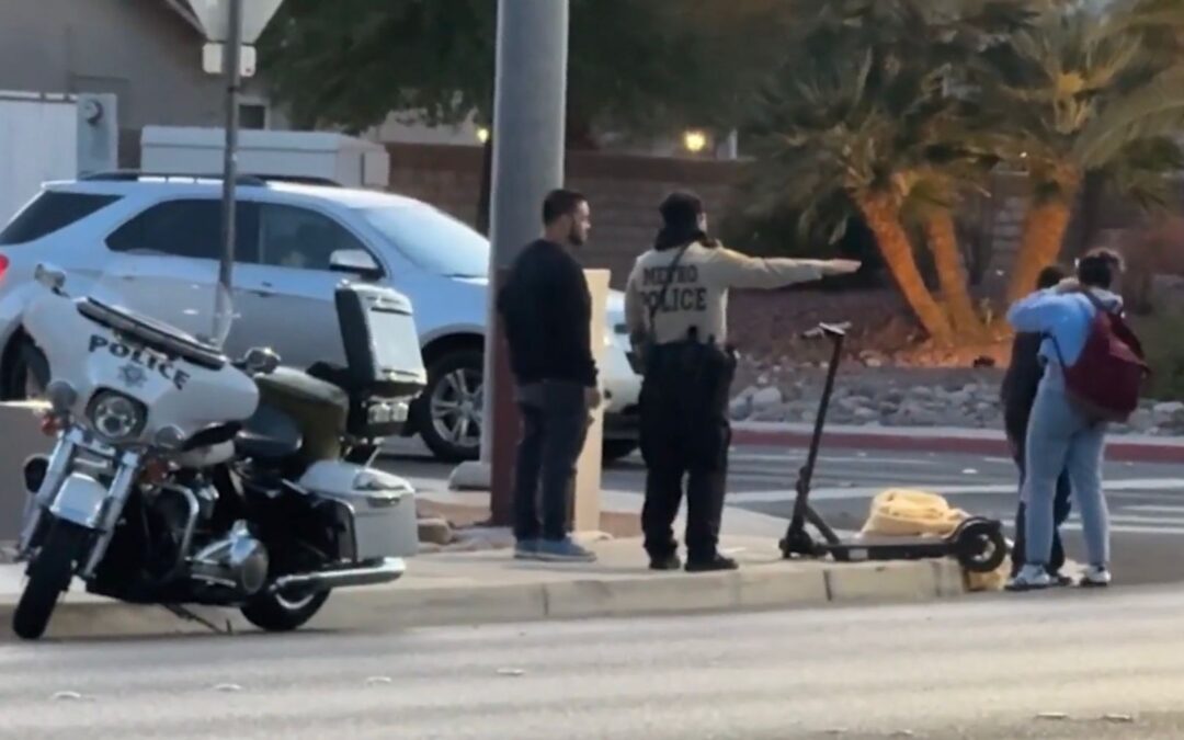 Choque en Las Vegas deja a un niño herido tras accidente con scooter
