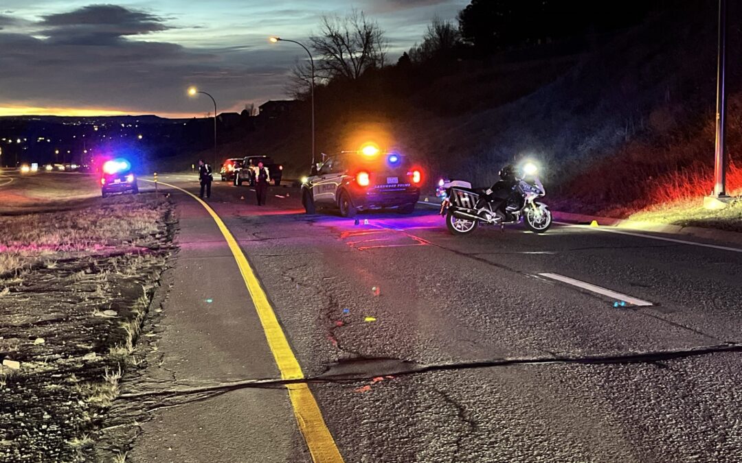 Accidente Fatal en Lakewood: Peatón Muerto Provoca Cierre Vial Prolongado