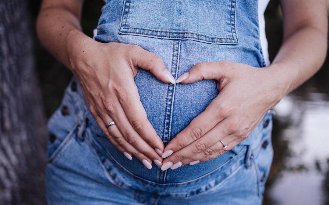 Nacimiento Inesperado: Mujer No Sabía que Estaba Embarazada y Dio a Luz a un Bebé en Su Abdomen