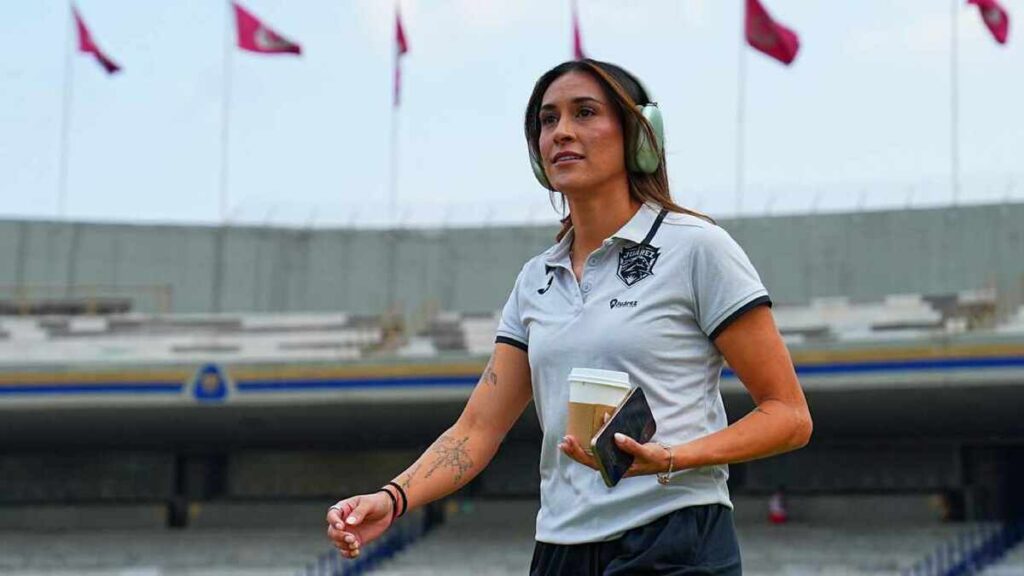 Chivas Femenil Refuerza Su Equipo con la Contratación de Jasmine Casarez
