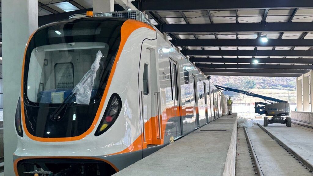 Descubre las Nuevas Rutas Alimentadoras de la Línea 4 del Tren Ligero en Los Ángeles