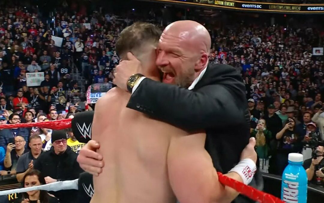 WWE: Aficionados Critican a Triple H Tras la Derrota de John Cena en su Último Combate