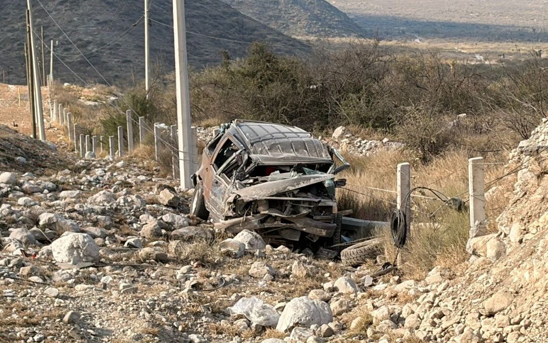 Accidente Fatal: Volcadura en la Carretera Monterrey-Saltillo Deja a Mujer Sin Vida