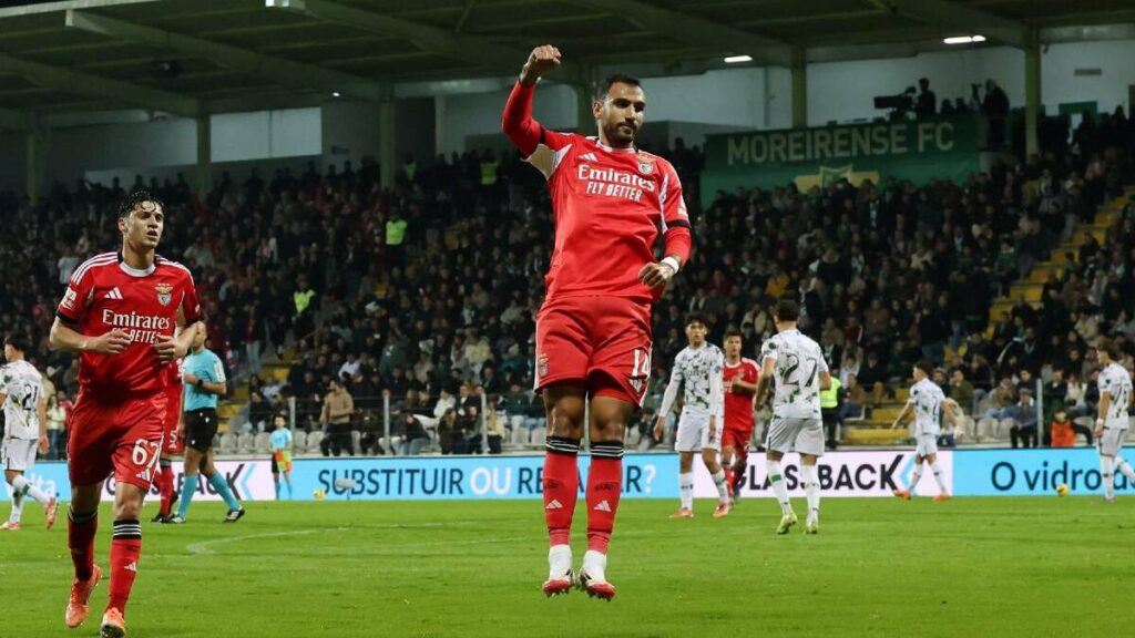 El Benfica brilla en Moreirense: Pavlidis se luce en una victoria contundente