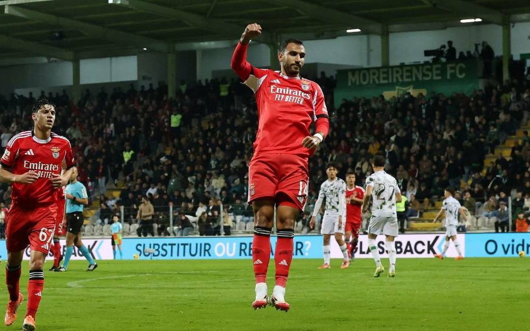 El Benfica brilla en Moreirense: Pavlidis se luce en una victoria contundente