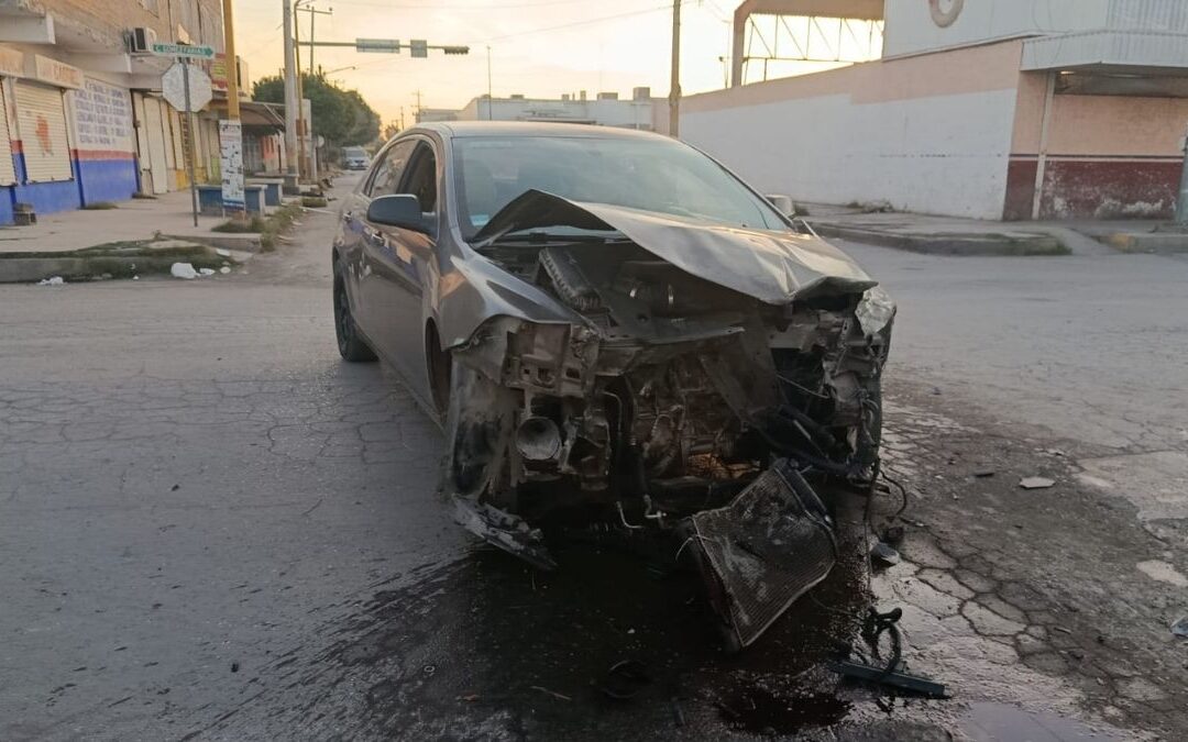 Accidente Vehicular en San Pedro: Fuerte Choque Provoca Daños Materiales