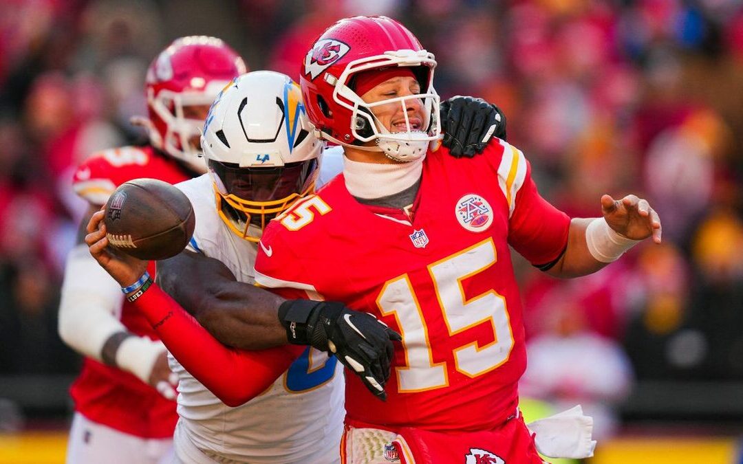 Los Chiefs Eliminados: Primera Falta de Playoffs en 11 Años y Lesión de Patrick Mahomes