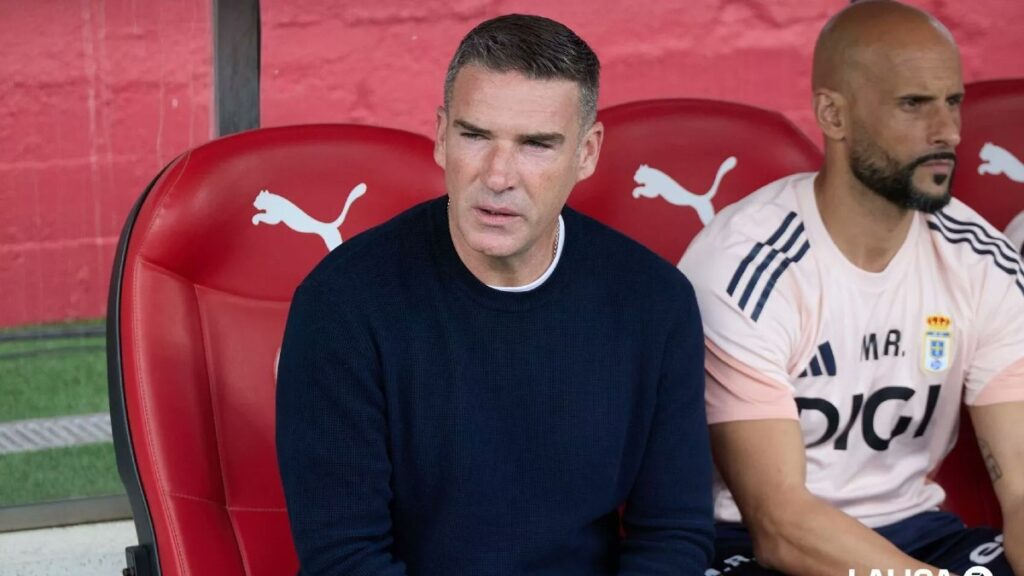 Real Oviedo: Despido del Entrenador tras 8 Partidos de Resultados Deficientes