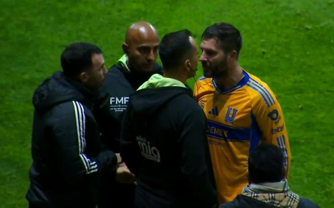 André-Pierre Gignac ENFRENTA a Luis Santander en la Final de Vuelta: Tensión en el Fútbol | VIDEO