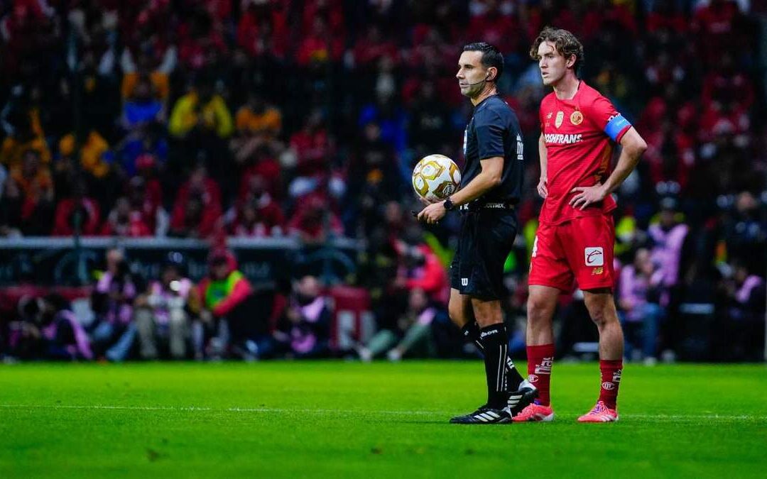 Polémico Penal que Tigres No Recibió: La Decisión Arbitral en la Final contra Toluca