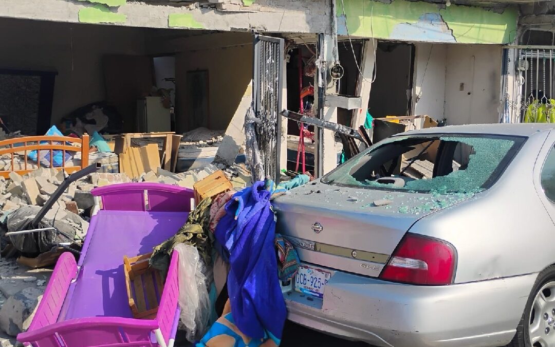 Explosión de Gas Devasta Vivienda en Gómez Palacio: Impacto en Autos y Casas Vecinas