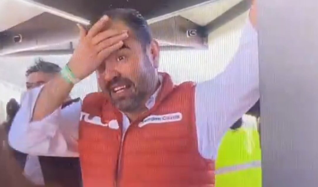 Gerardo Quirino, alcalde de Tlajomulco, sufre un contratiempo en la inauguración de la Línea 4 del Tren