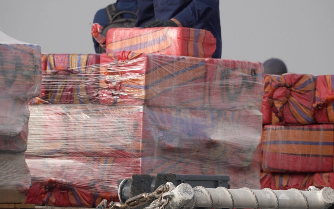 Increíble incautación: Más de 27,000 libras de cocaína intervenidas por la Guardia Costera en el Pacífico