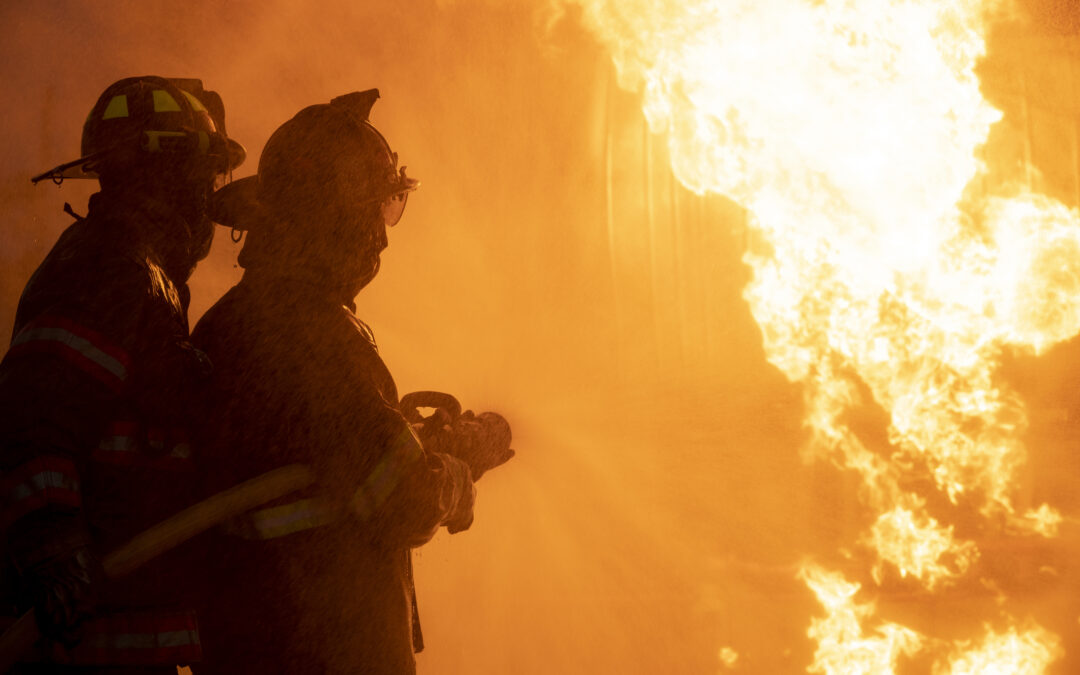 Alto Riesgo de Incendios en Kansas: Advertencia por Clima Seco y Vientos Fuertes