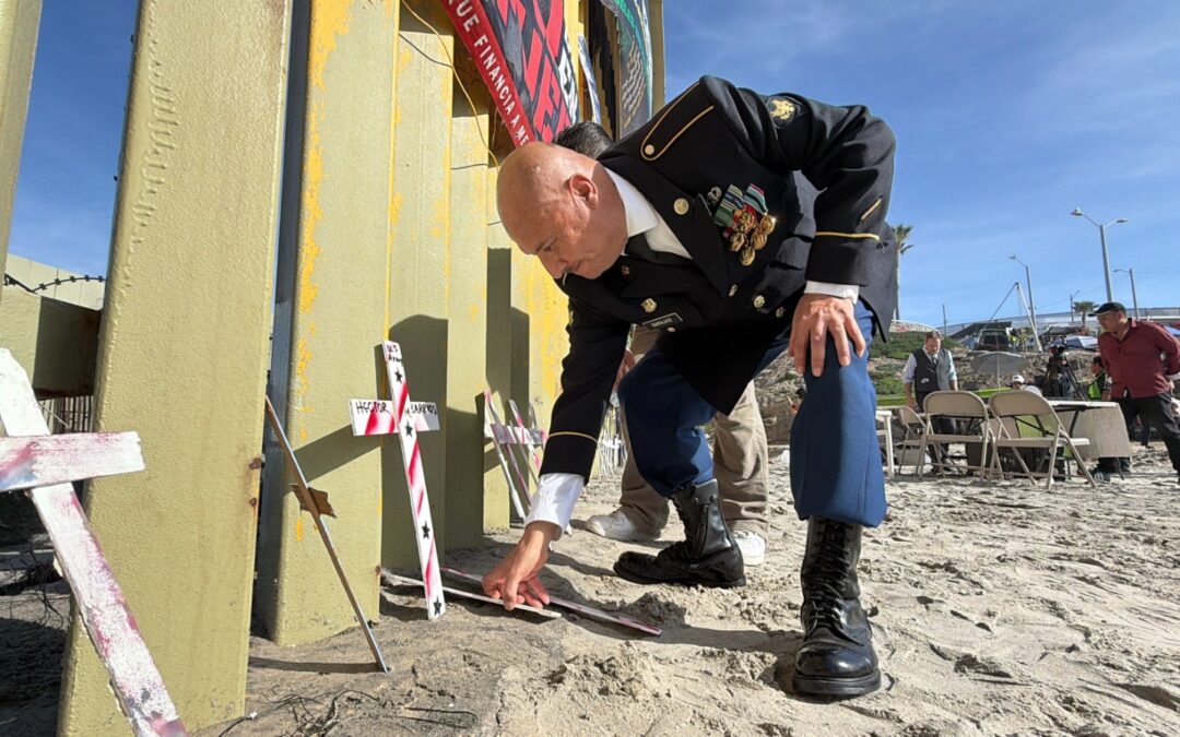 Día Internacional del Migrante: Cruces en el Muro Fronterizo Recuerdan Vidas Perdidas