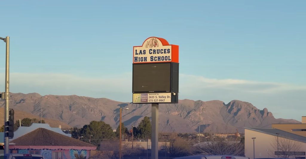 Inspección Migratoria en Autobús Escolar de Las Cruces Genera Controversia y Tensión