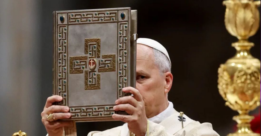 León XIV Llama a la Paz y la Compasión por los Palestinos en Gaza Durante su Primera Navidad