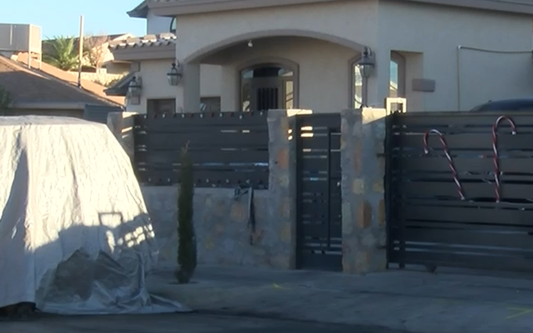 Investigación en El Paso por incendio intencional de vehículos en zona residencial