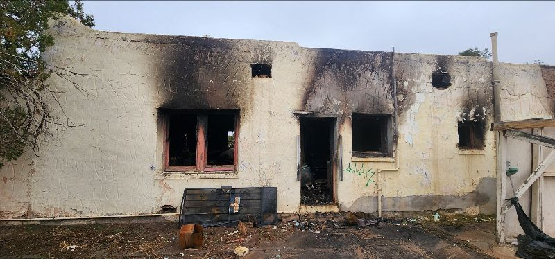 Incendio Controlado por Bomberos en Vivienda Abandonada de Las Cruces