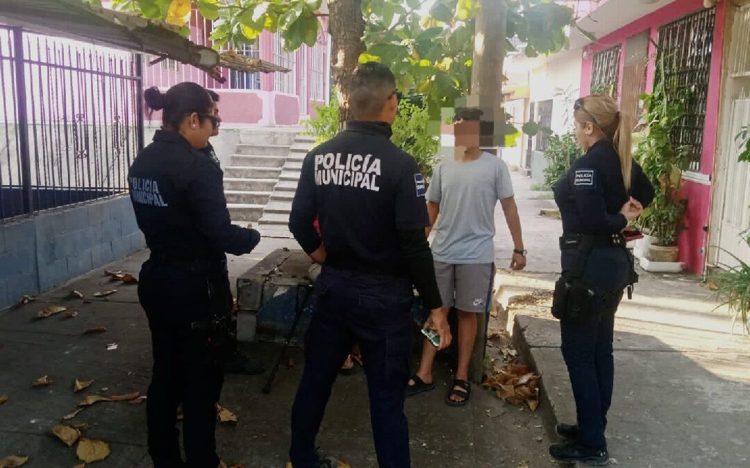 Policía Municipal Rescata a Mujer de 68 Años y su Nieto en un Caso de Secuestro Virtual en Michoacán