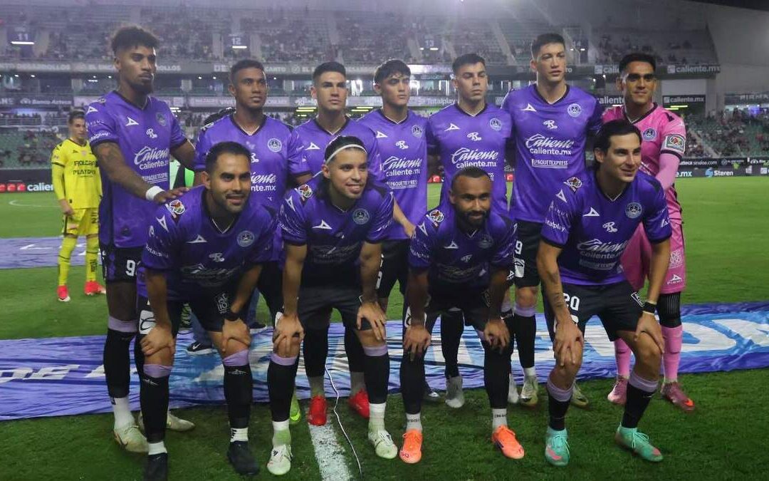 Mazatlán Envía un Mensaje por el Año Nuevo y los Aficionados se Burlan del Equipo