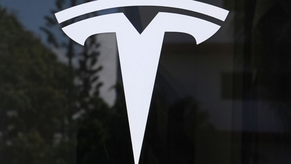 Tesla Pierde Su Liderazgo Global en Vehículos Eléctricos por Caída en Ventas