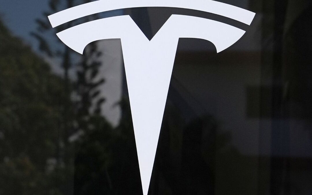 Tesla Pierde Su Liderazgo Global en Vehículos Eléctricos por Caída en Ventas