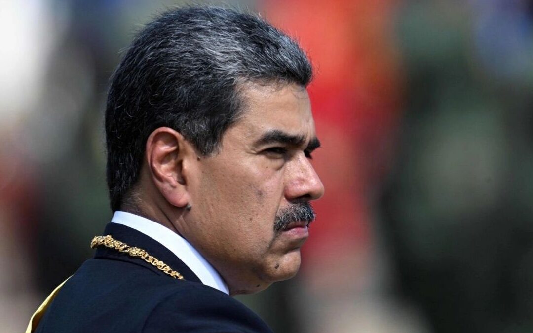 Donald Trump Muestra Imagen de Nicolás Maduro Después de la Detención y el Ataque de Estados Unidos a Venezuela