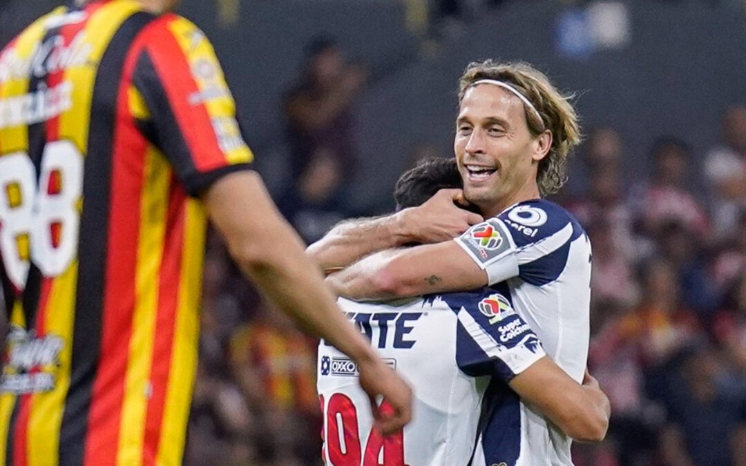 Rayados Triumphs over Leones Negros con Gol de Anthony Martial en la Copa Pacífica
