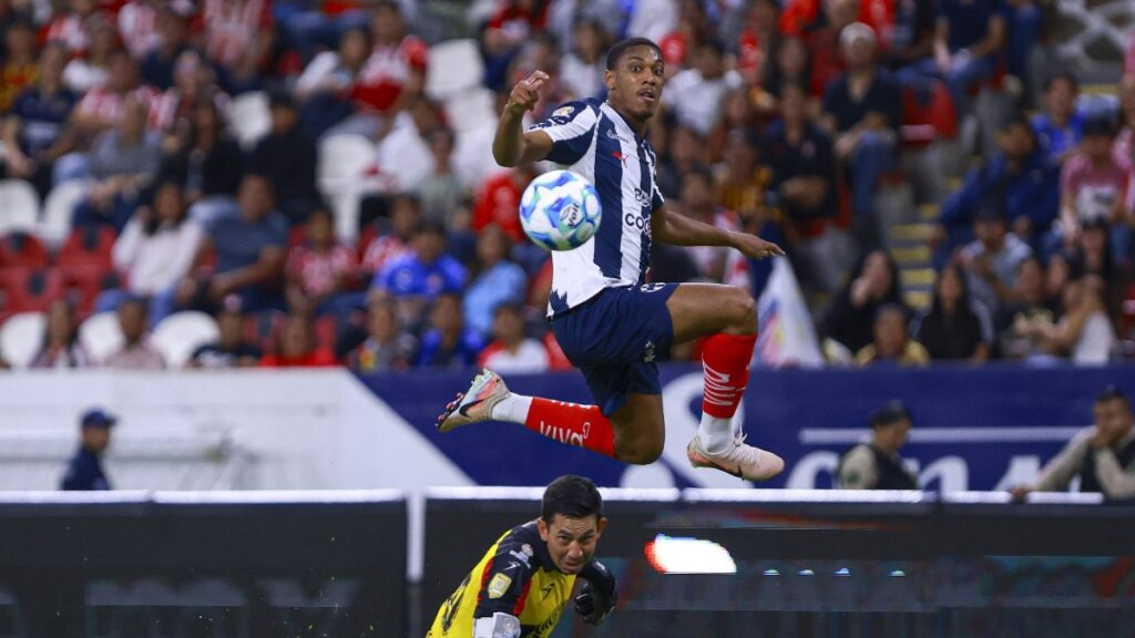 Anthony Martial marca su primer gol con Rayados en la Copa Pacífica