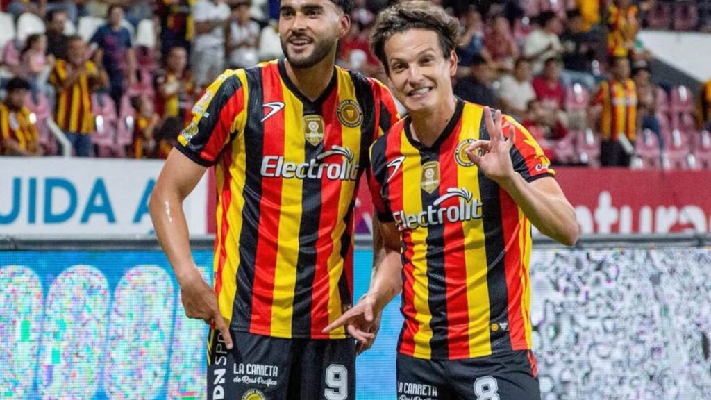 Lesión de Carlos Fierro: Impacto en el partido UDG vs Rayados | VIDEO