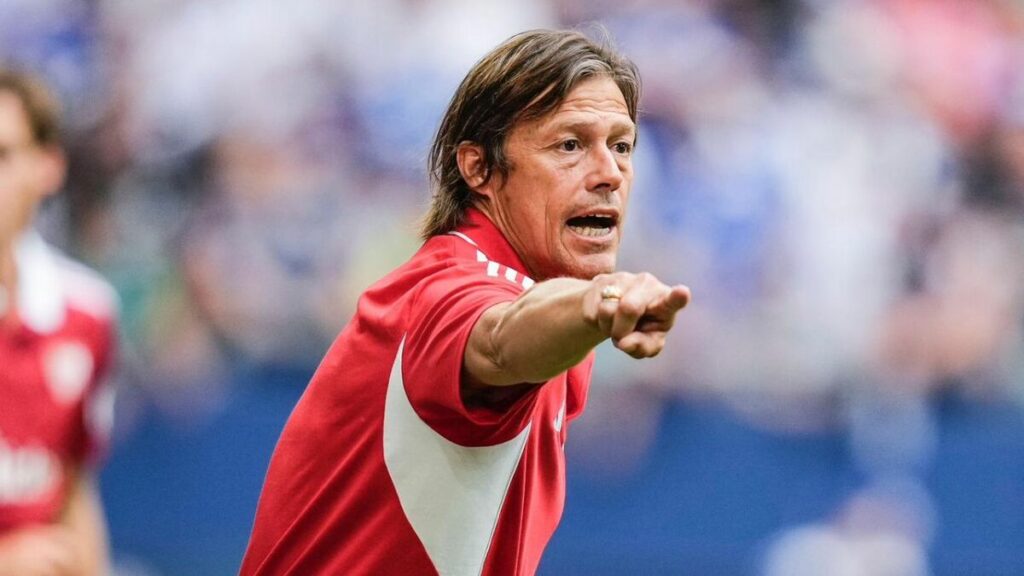 Matías Almeyda en el Sevilla: Goleados y Bajo Presión para Su Salida