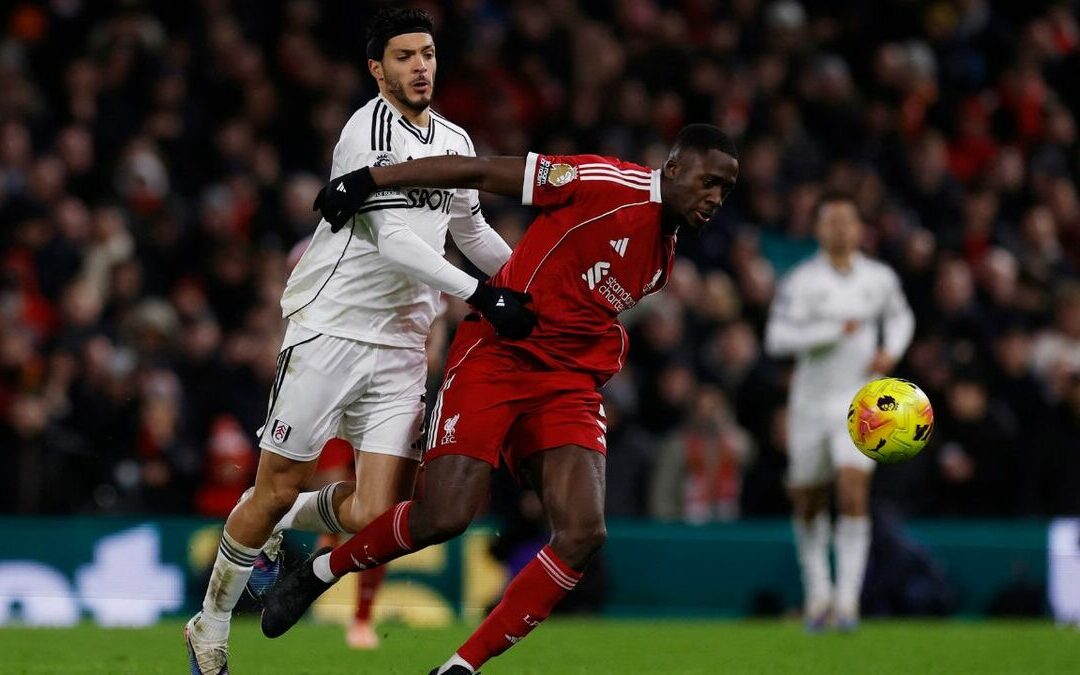El Fulham y el Liverpool Empatan en un Partido Épico; Raúl Jiménez Destaca con una Asistencia Brillante