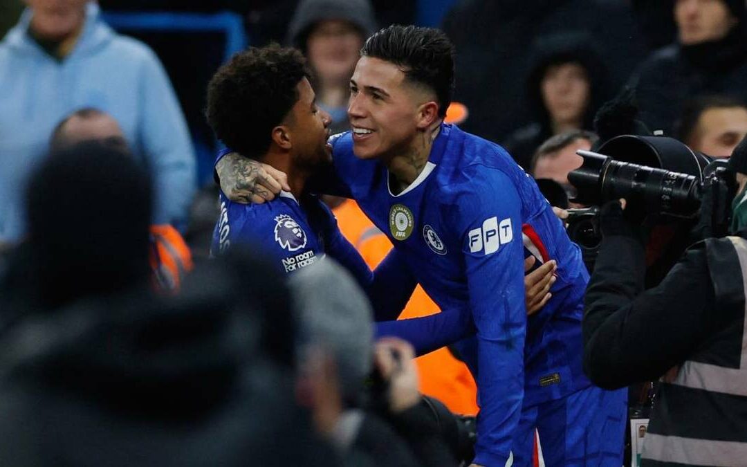 Enzo Fernández Salva el Empate del Chelsea ante el Manchester City en un Partido Dramático