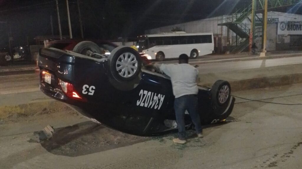 Accidente de taxista: Dramática volcadura en Matamoros