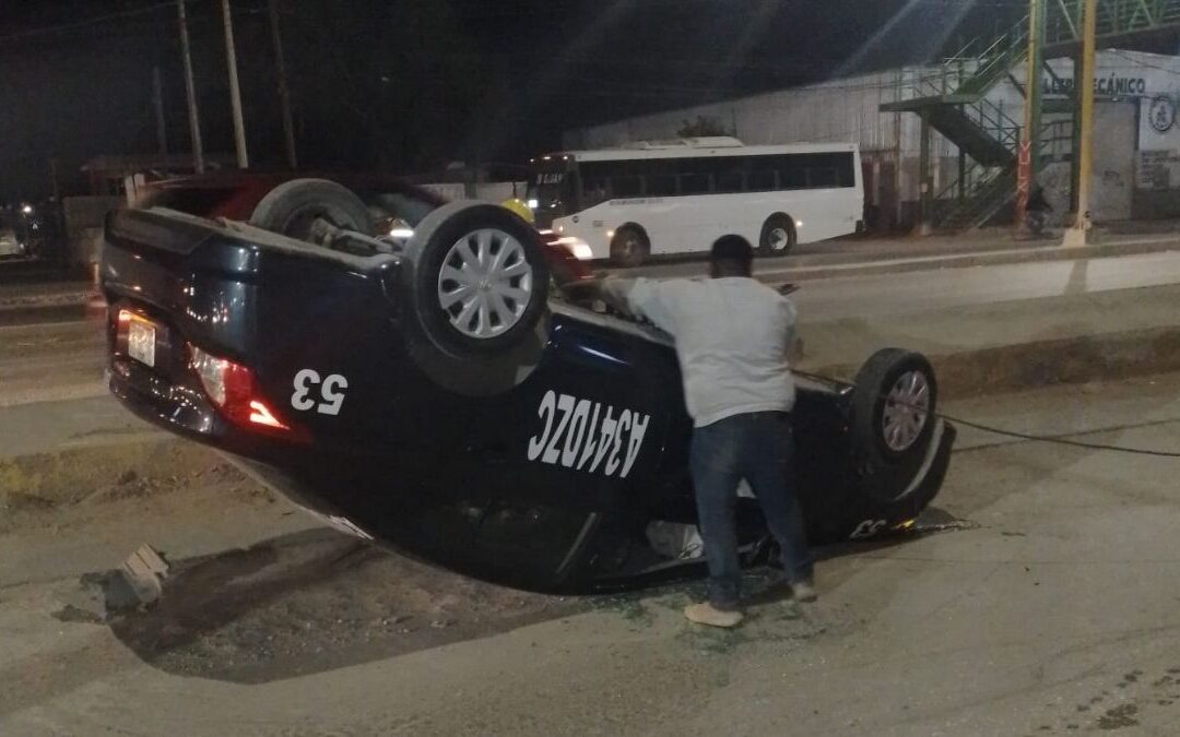Accidente de taxista: Dramática volcadura en Matamoros