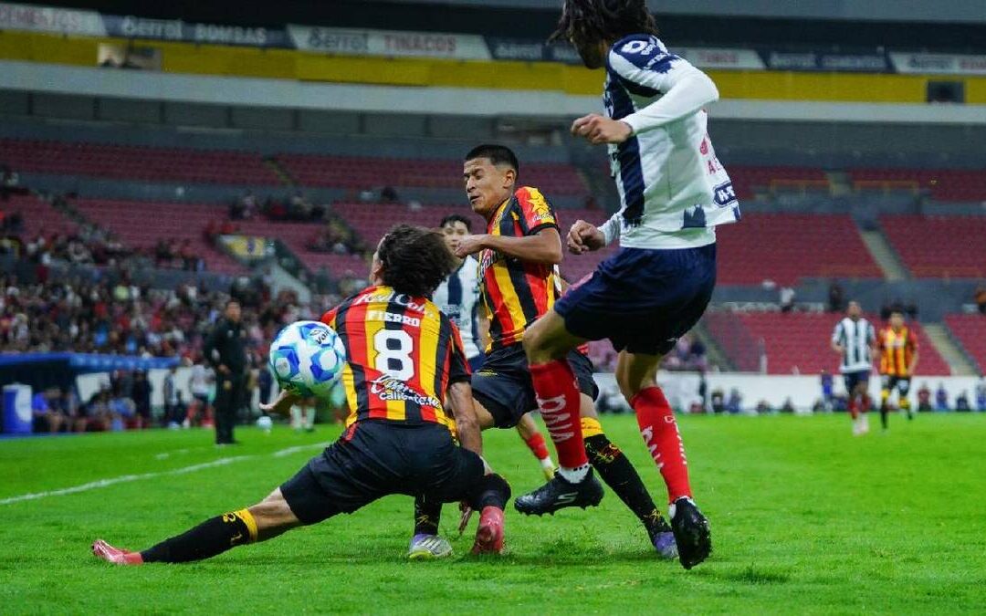 Carlos Fierro se ausenta del Clausura 2026 por lesión de ligamentos