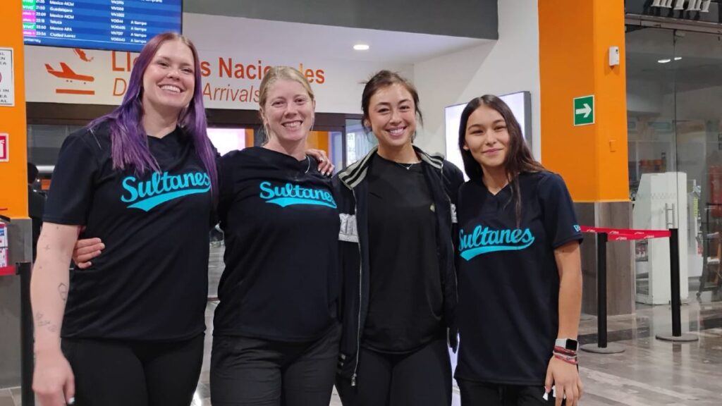 Refuerzos Listos: Nuevas Jugadoras y Manager de Sultanes Femenil Arriban a Los Ángeles