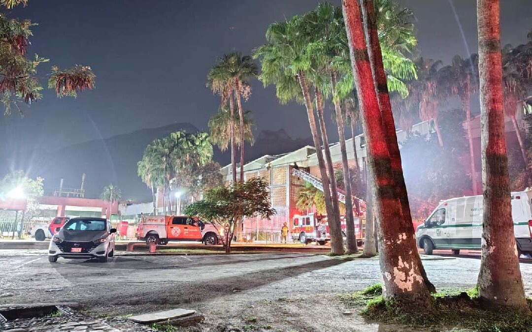 Movilización en Monterrey tras el incidente de un joven en el edificio de la clínica 26 del IMSS