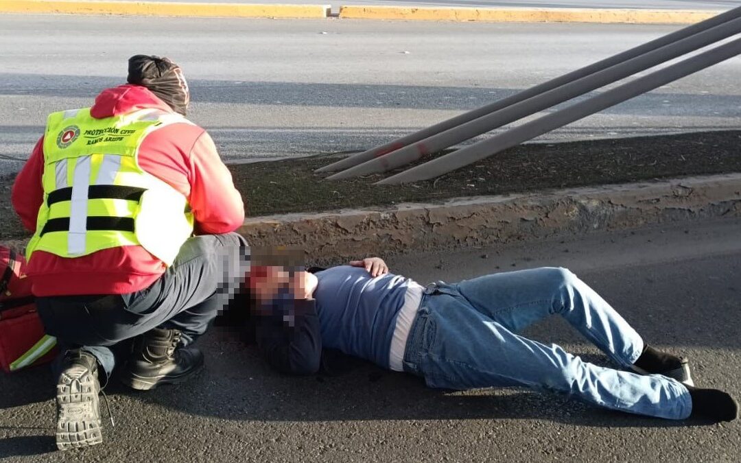 Accidente en la carretera Saltillo-Monterrey: Joven de 20 años atropellado mientras cruzaba